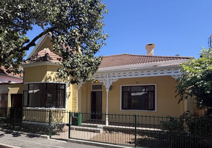 To Let 4 Bedroom Property for Rent in Rondebosch Village Western Cape